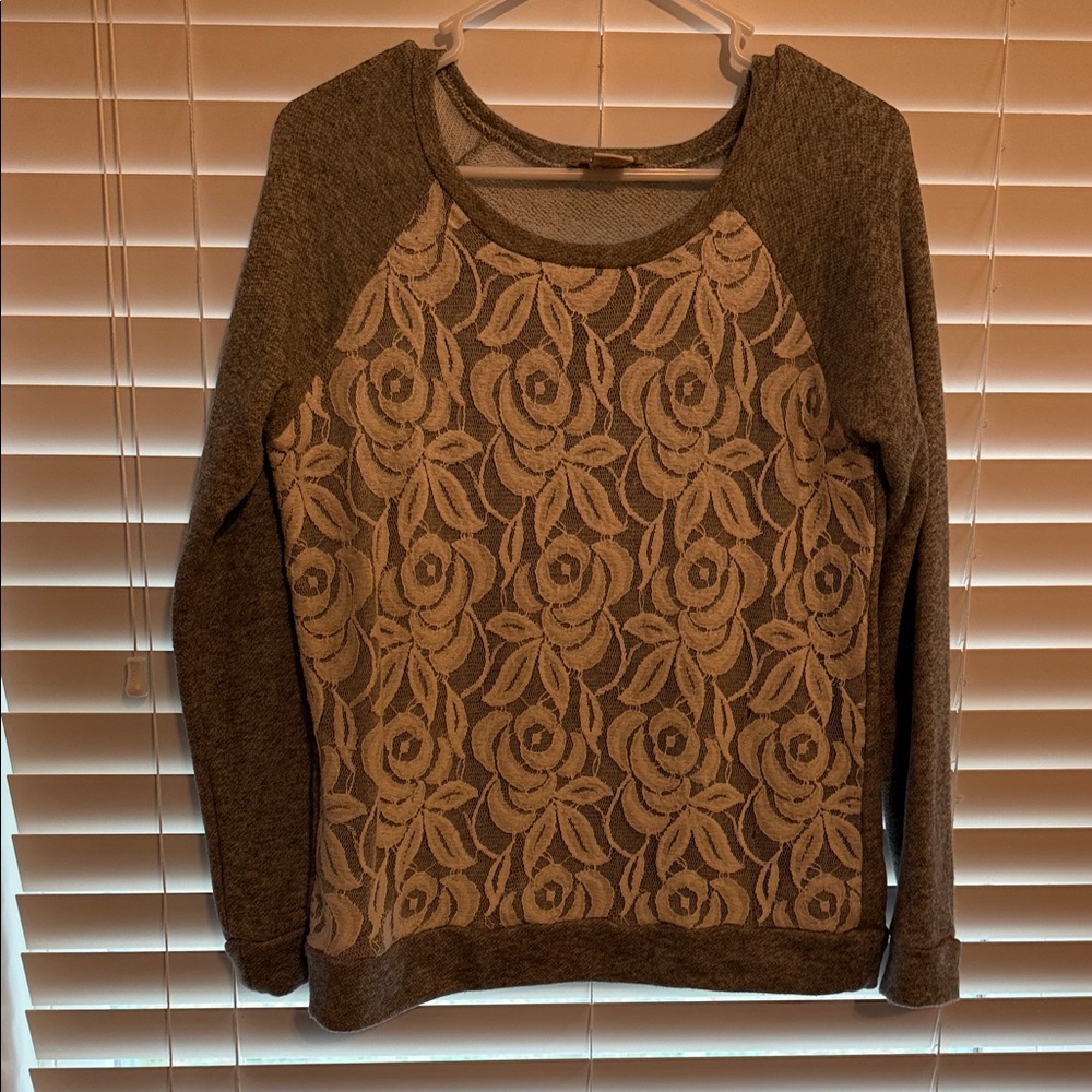 LOFT Gray and Cream Patterned Top